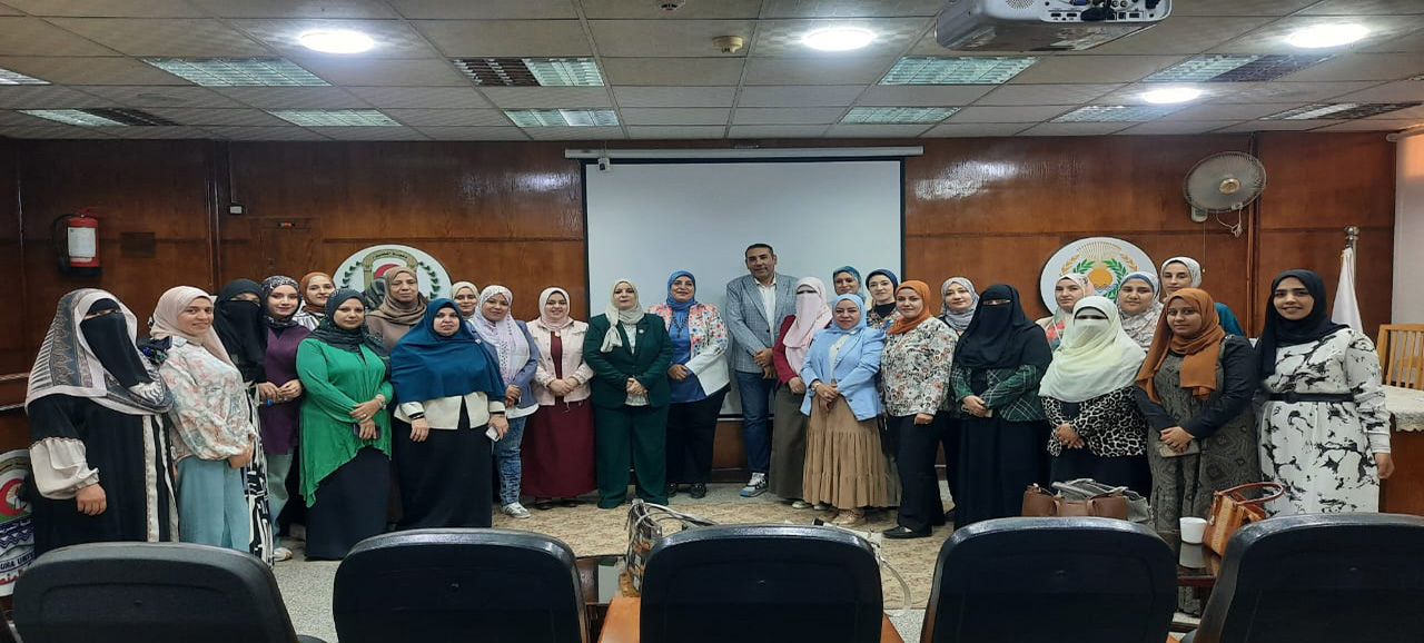 ورشة عمل المخاطر الإستراتيجية بكلية التمريض